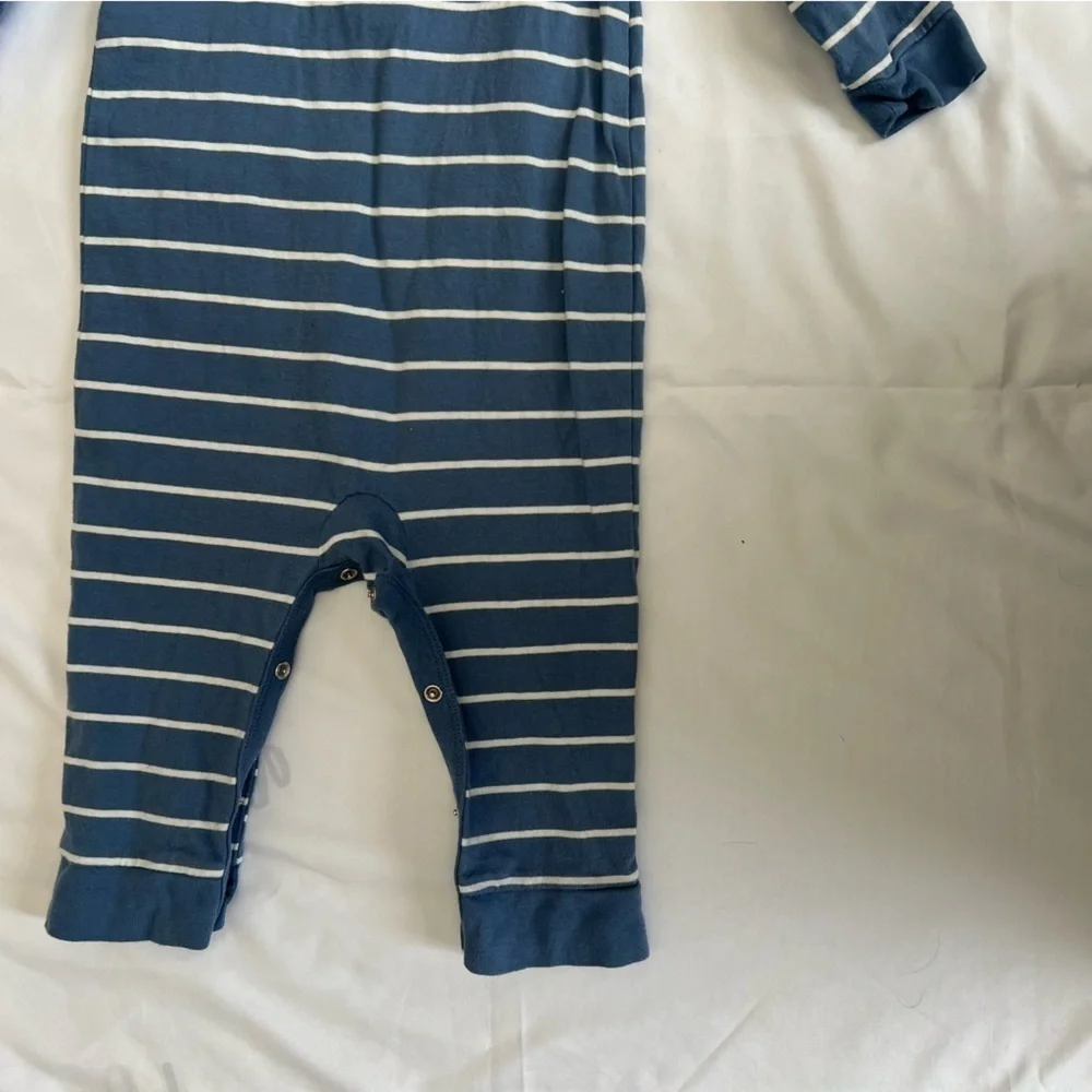 Baby Gap Blue and White Striped Kids Long Sleeve One Piece Size 12-18 Months